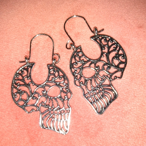 Silver Skull Filigree Outline Earrings Goth Line Art Lace Dangle Skulls Biker - Picture 3 of 10